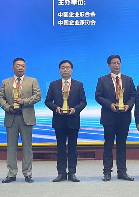 行業繁榮的耕耘者 記“全國優秀企業家”侯建光